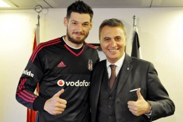 Вратарь сборной не горит желанием возвращаться в Украину