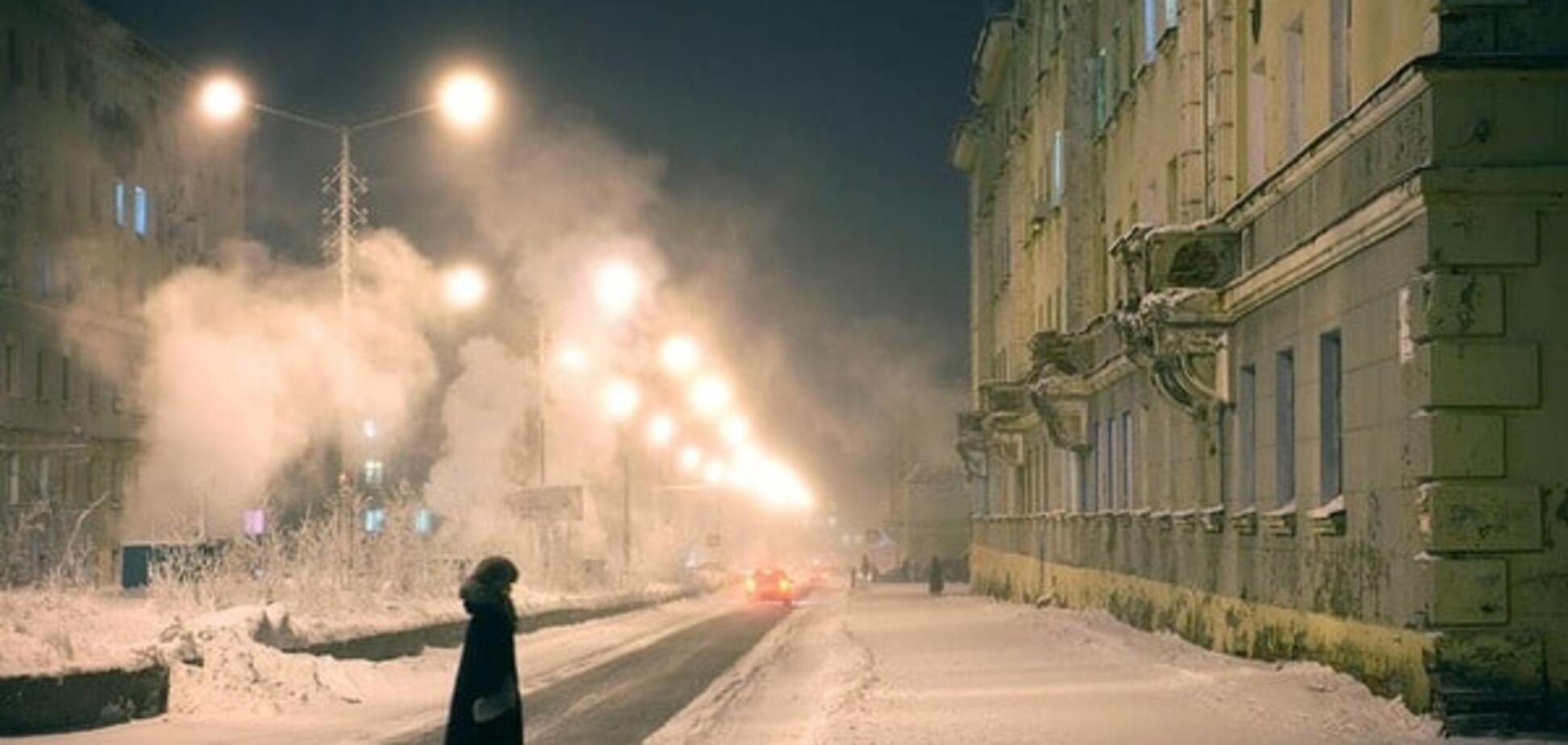 Как выживают люди в самом северном городе мира: фоторепортаж