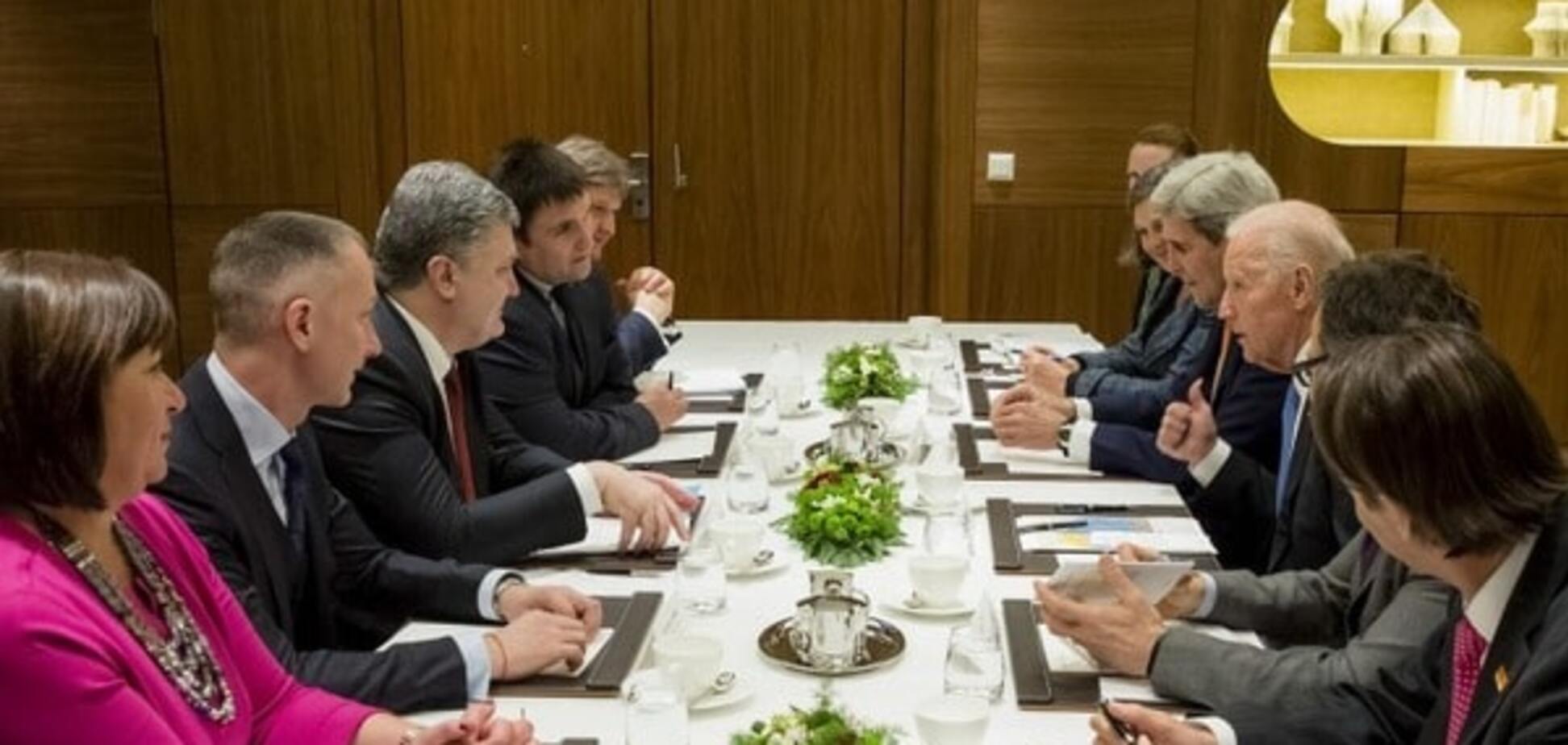 Порошенко провел сложный четырехчасовый разговор с Байденом