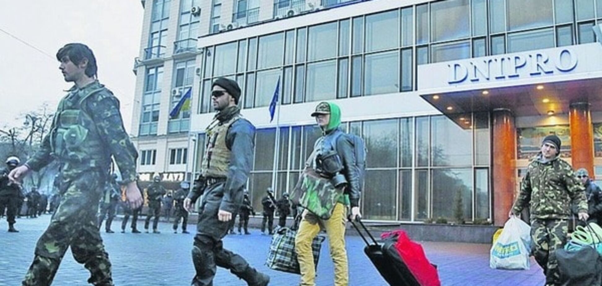 Бойцов 'Правого сектора' выгнали из гостиницы в Киеве за разгром номеров - СМИ