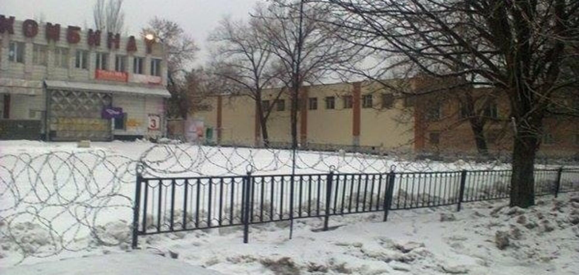 Донецкий мясокомбинат превратили в 'зону': фотофакт