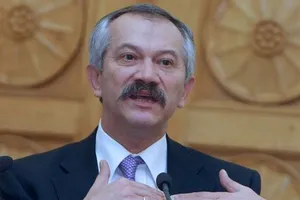 Пинзеник объяснил, почему девальвировала гривня