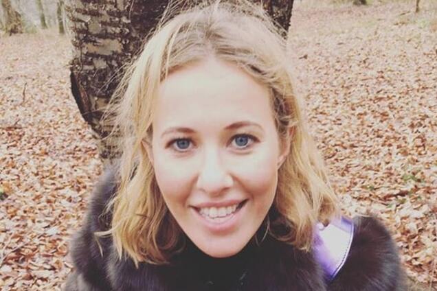 Собчак обвинили в раздувании конфликта из-за желто-синего наряда