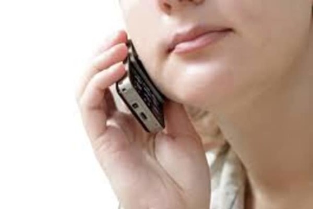 Киевлянка получила ожоги, разговаривая по мобильному