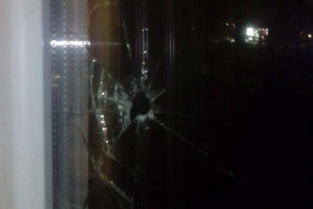 В Харькове неизвестные обстреляли дом помощника нардепа: опубликованы фото