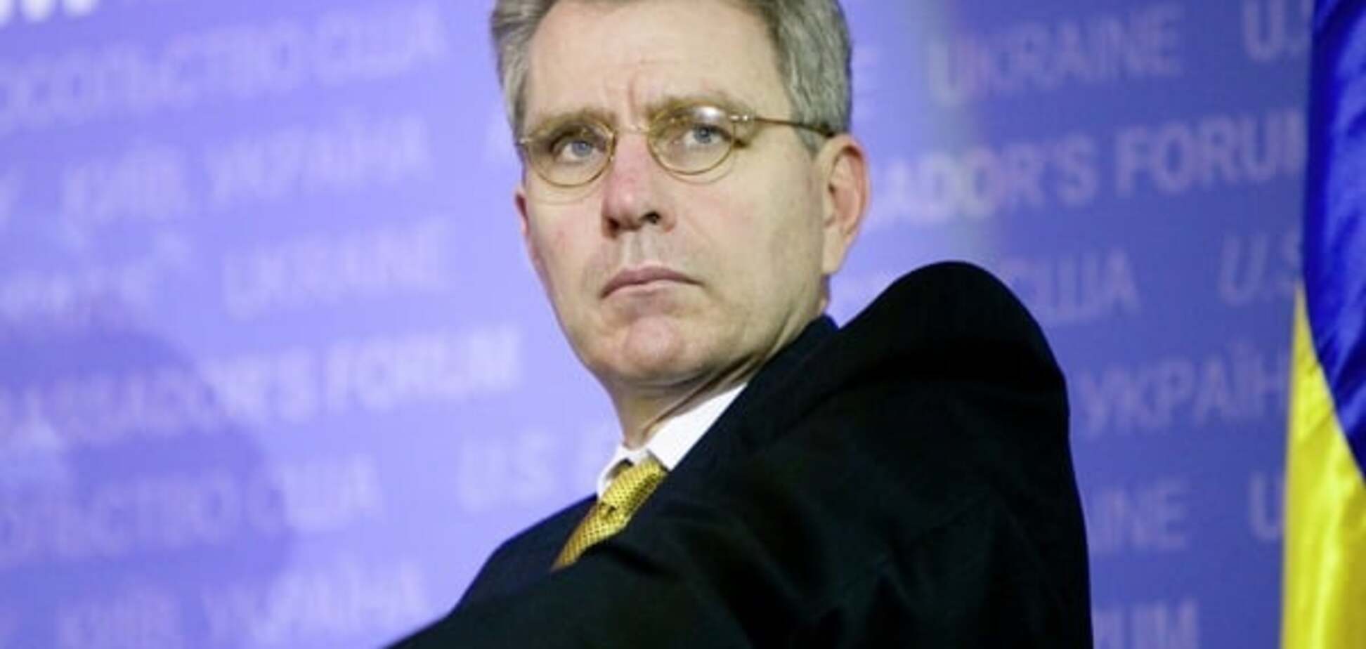 Украина должна утвердить изменения в Конституцию в части децентрализации – посол США