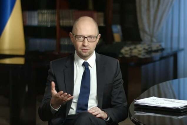 Арсений Яценюк прибегнул к открытому шантажу Украины