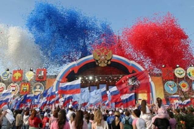 Вас не спрашивают: Минобороны РФ 'отправило' западных звезд на фестиваль в Крыму