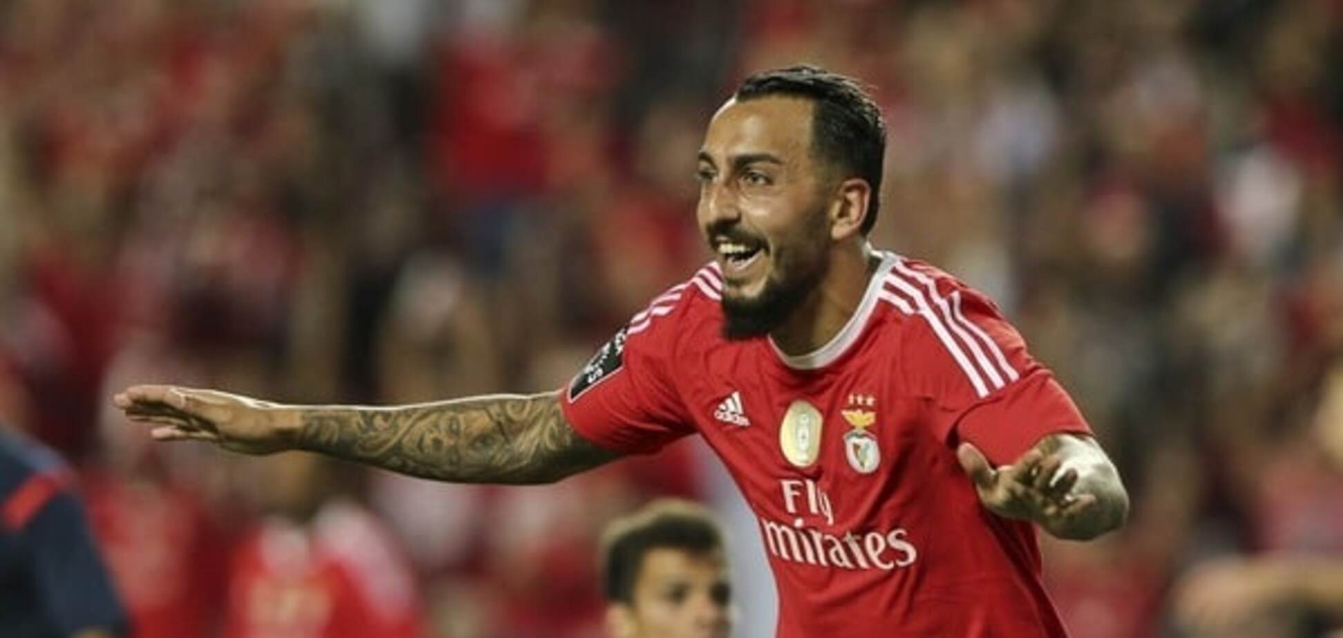 Греческий футболист забил супергол пяткой в чемпионате Португалии: видео шедевра