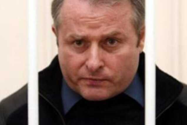 'Закон Савченко': после 'колядника' Зварыча на свободу собрался 'охотник' Лозинский