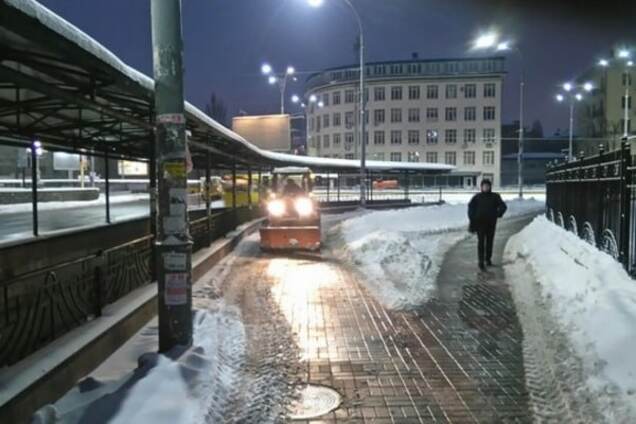 Боровик объяснил, почему в Вашингтоне не убирают снег