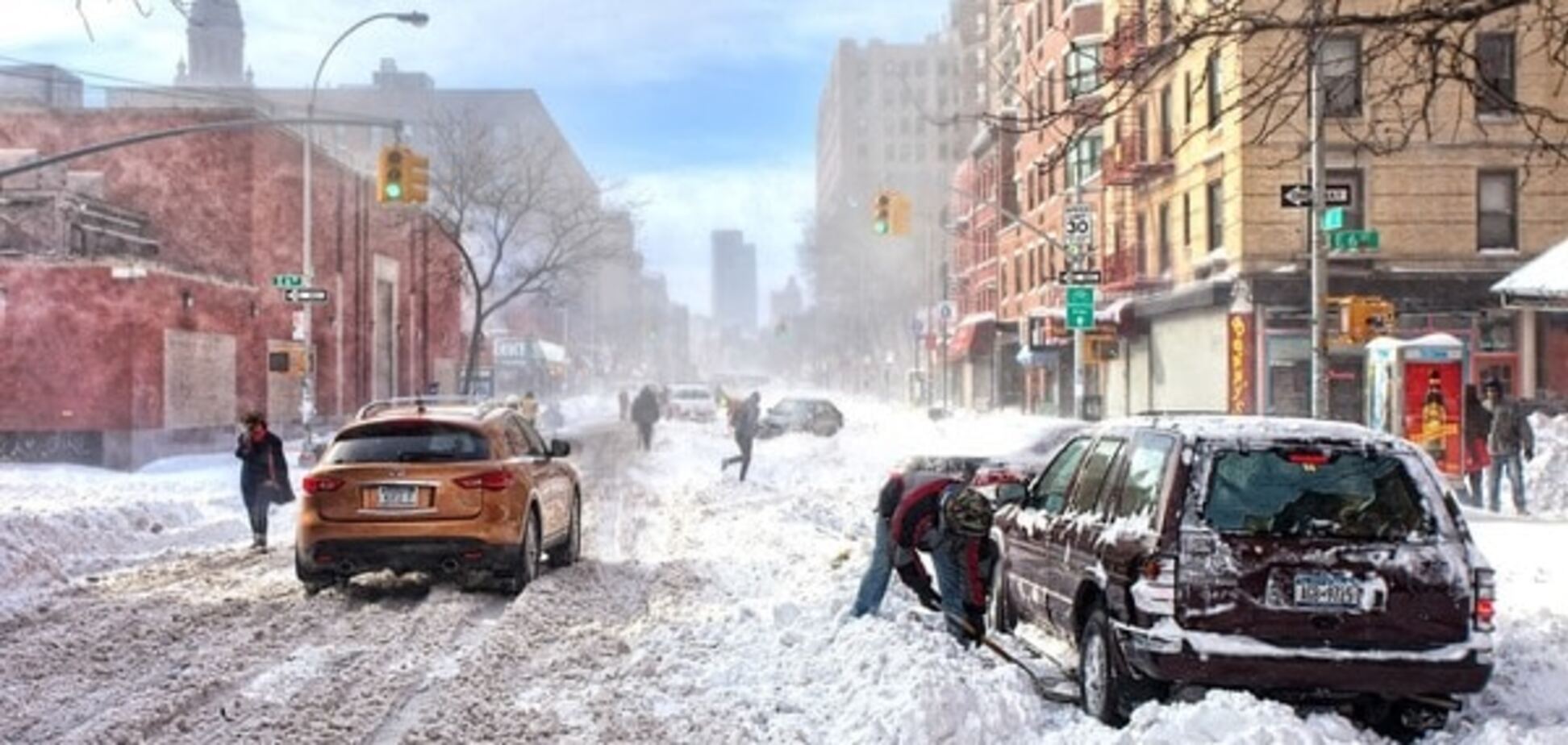 Автохамам на заметку: из-за снега Киев 'зачистили' от неправильно припаркованных авто