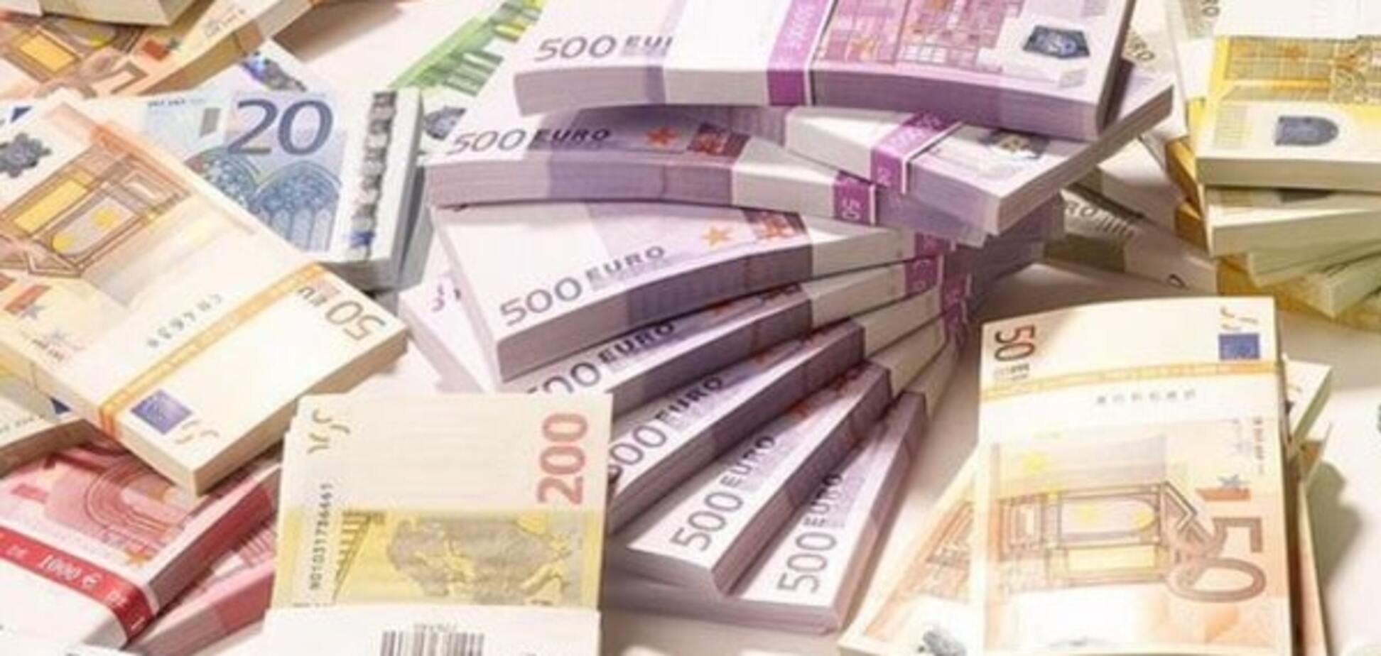 Дожили: у полицейских вымогали взятку 6 тыс. евро за 'компрометирующие видео'