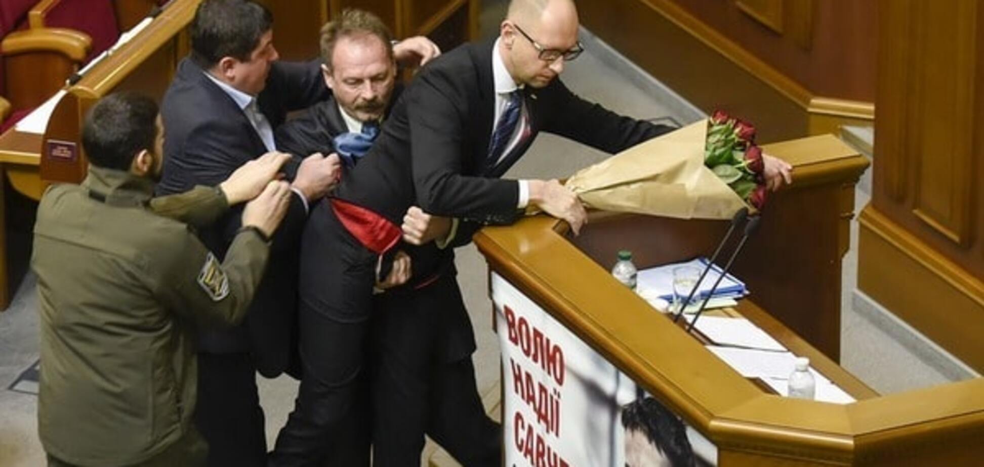 Із БПП виключили нардепа, який покушався на дітородний орган Яценюка