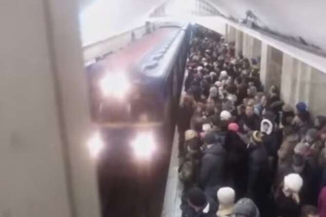 НП на червоній гілці київського метро: стали відомі подробиці