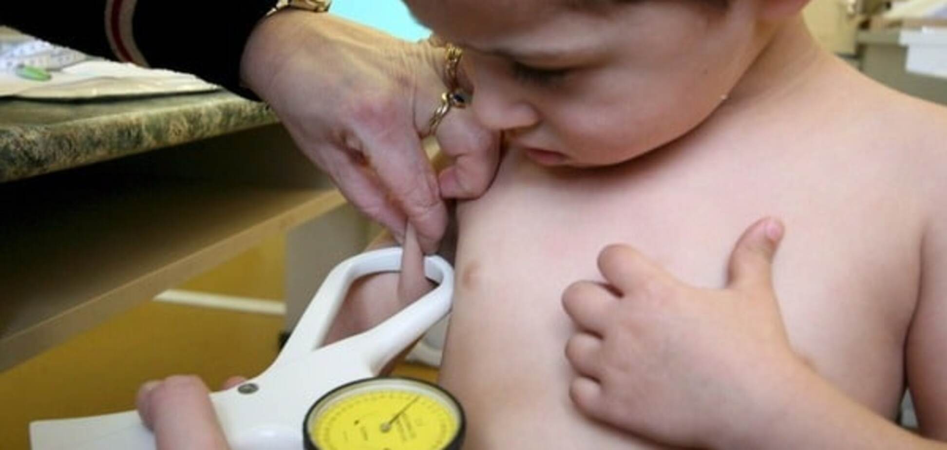 Врачи нашли причину ожирения и развития астмы у детей