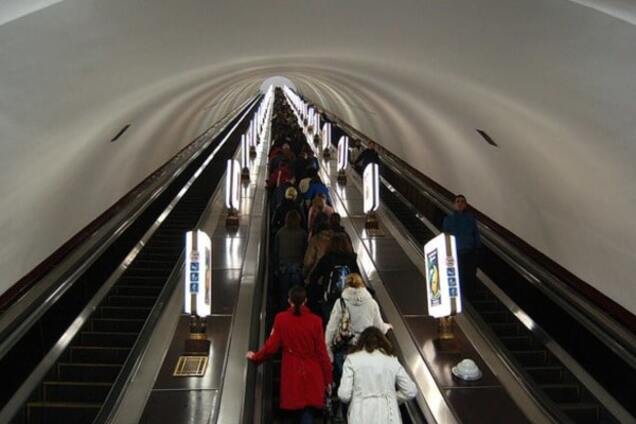 Хулігани: у київському метро орудують 'вимикачі ескалатора'