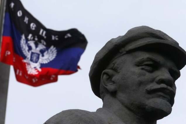 Месть за 'развал России'? В центре Донецка пытались взорвать памятник Ленину. Фотофакт