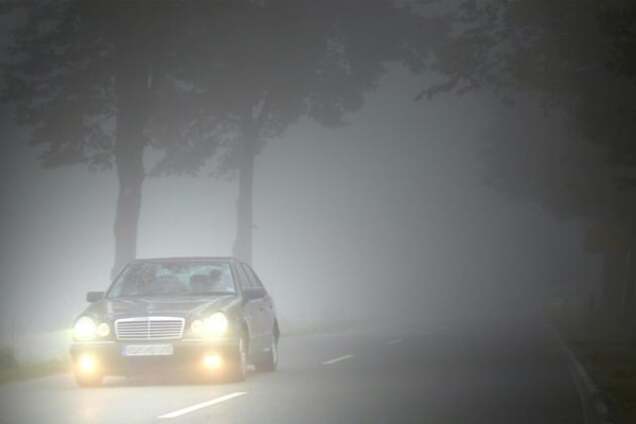 Советы водителям: как правильно ездить в туманную погоду