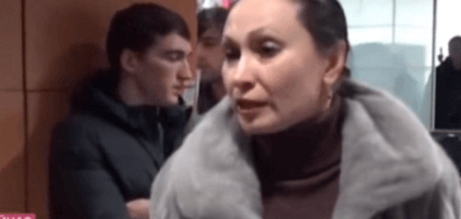 Росіянка зі сльозами на очах закликала повернути Крим Україні: опубліковано відео