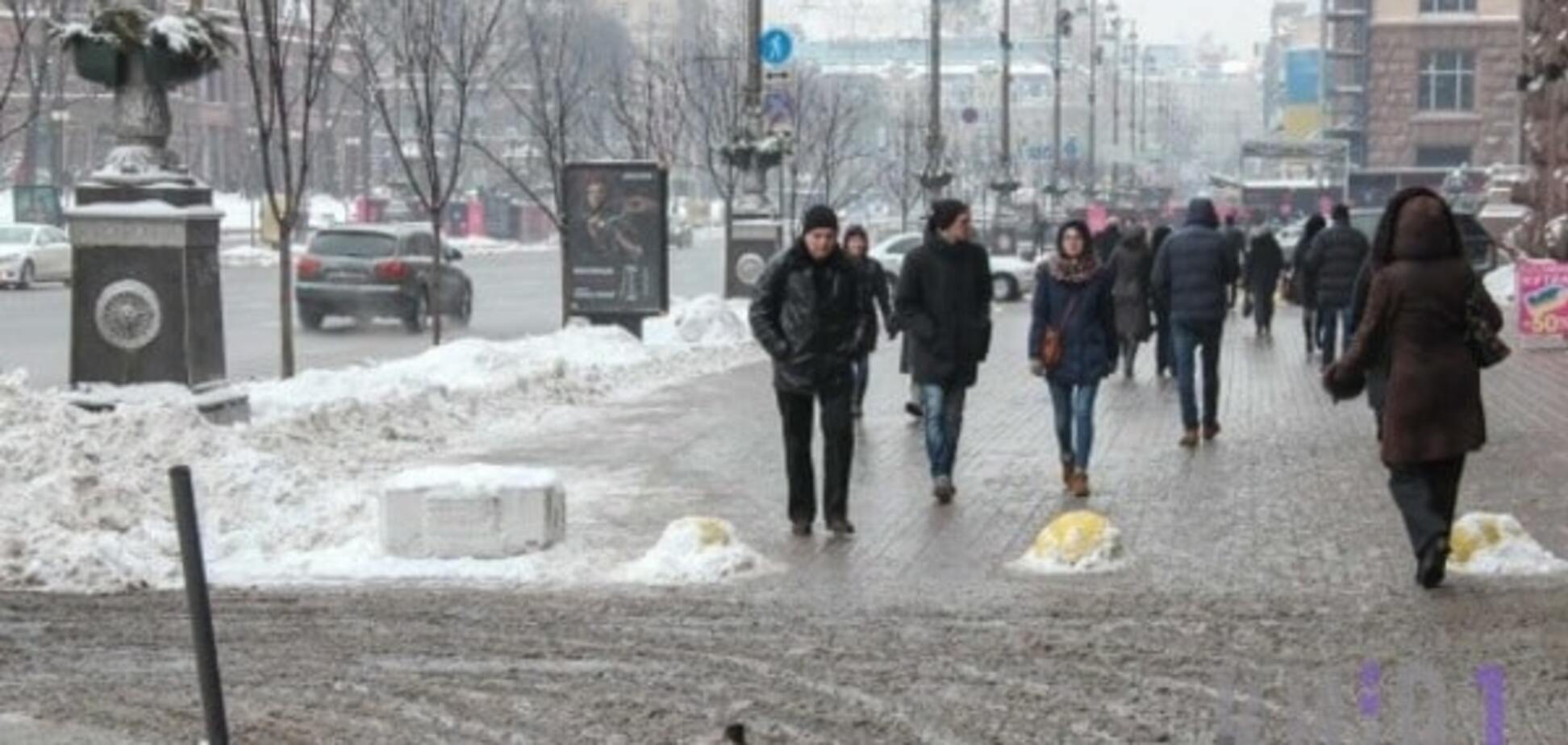 В Киеве на Крещатике опять 'поработали' автохамы-вандалы: фотофакт