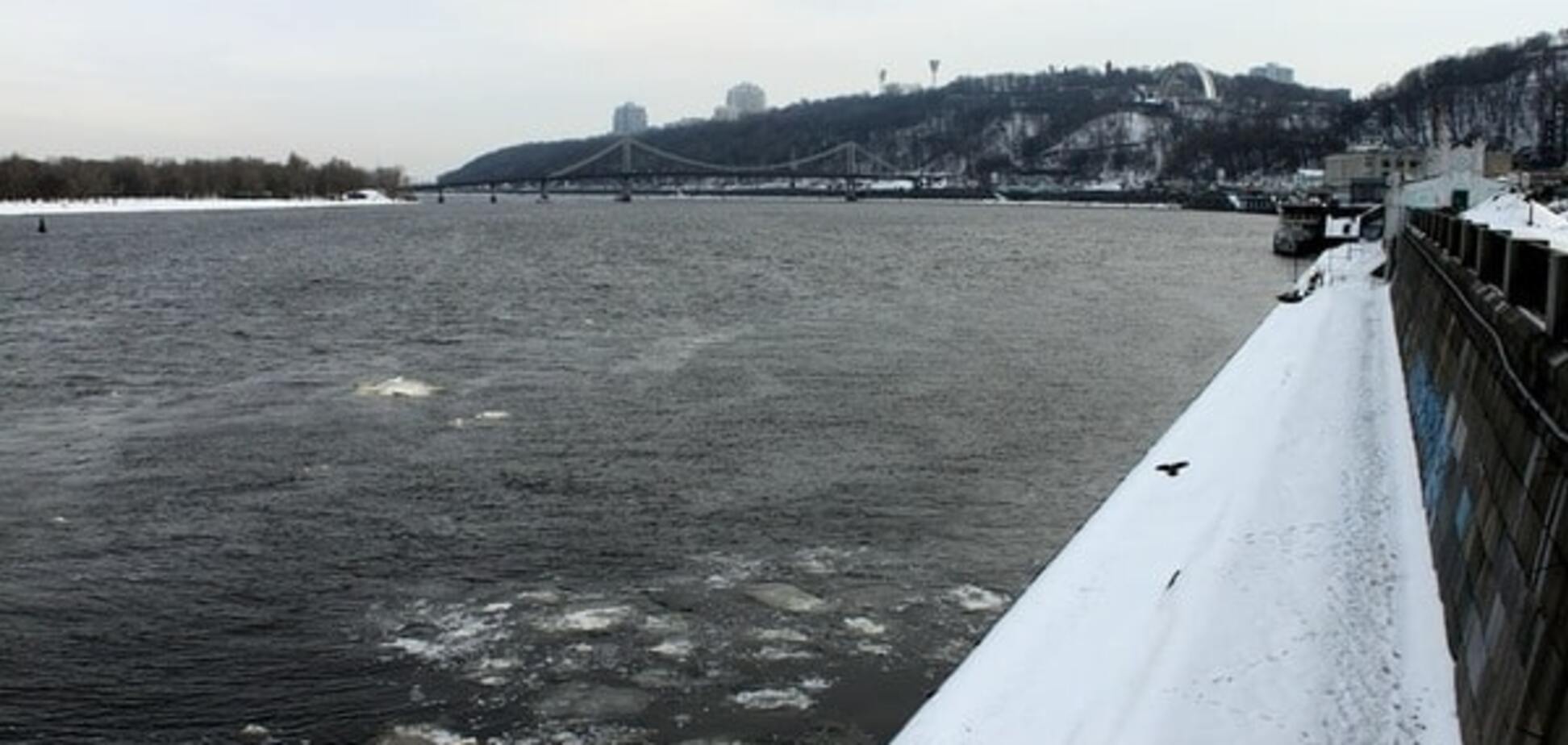 Киевский тающий снег отравляет воду Днепра - эколог