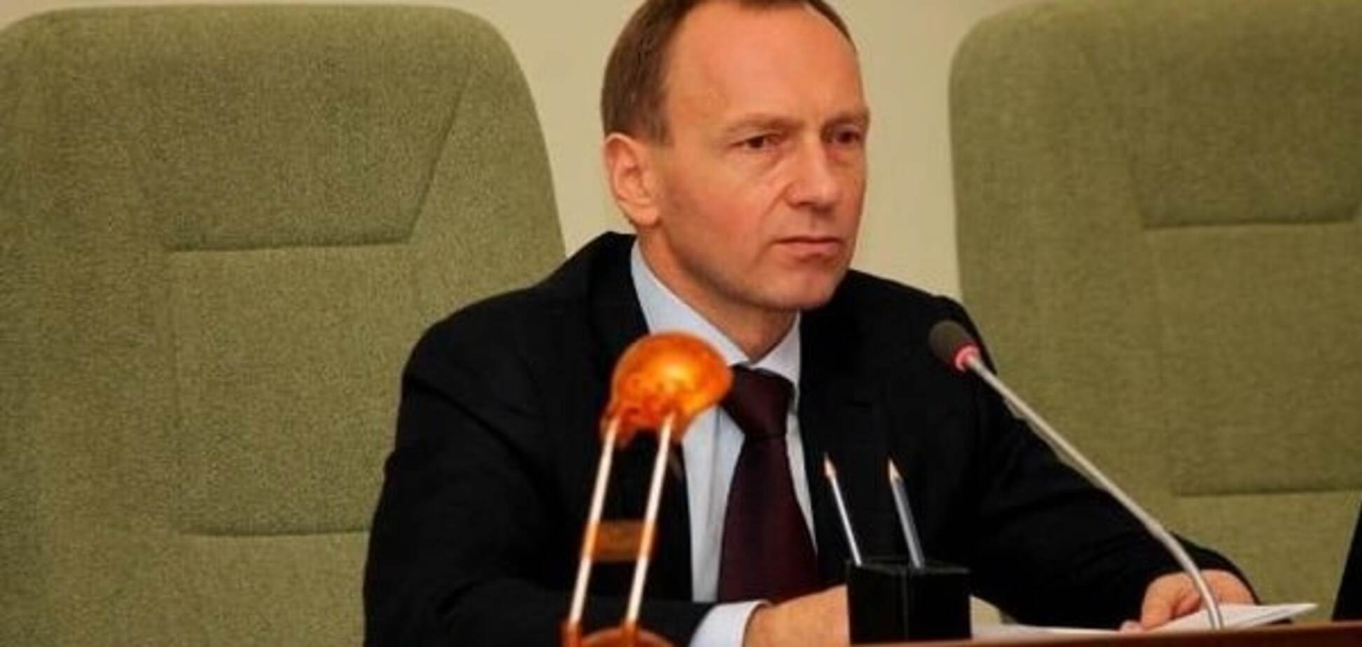 Рада досрочно прекратила полномочия депутата Атрощенко