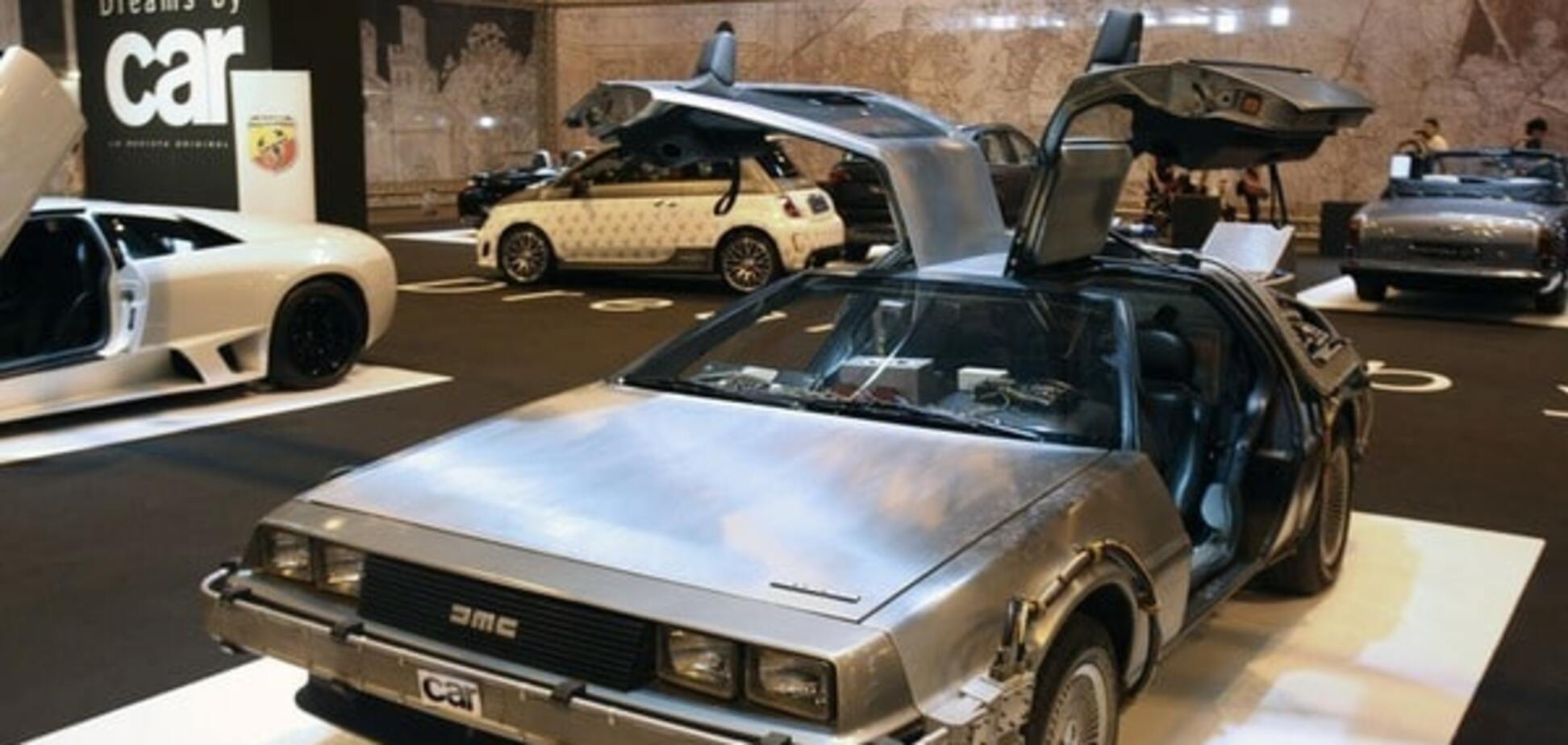 Вони повернуться: DeLorean знову буде випускати авто для 'подорожей у часі'