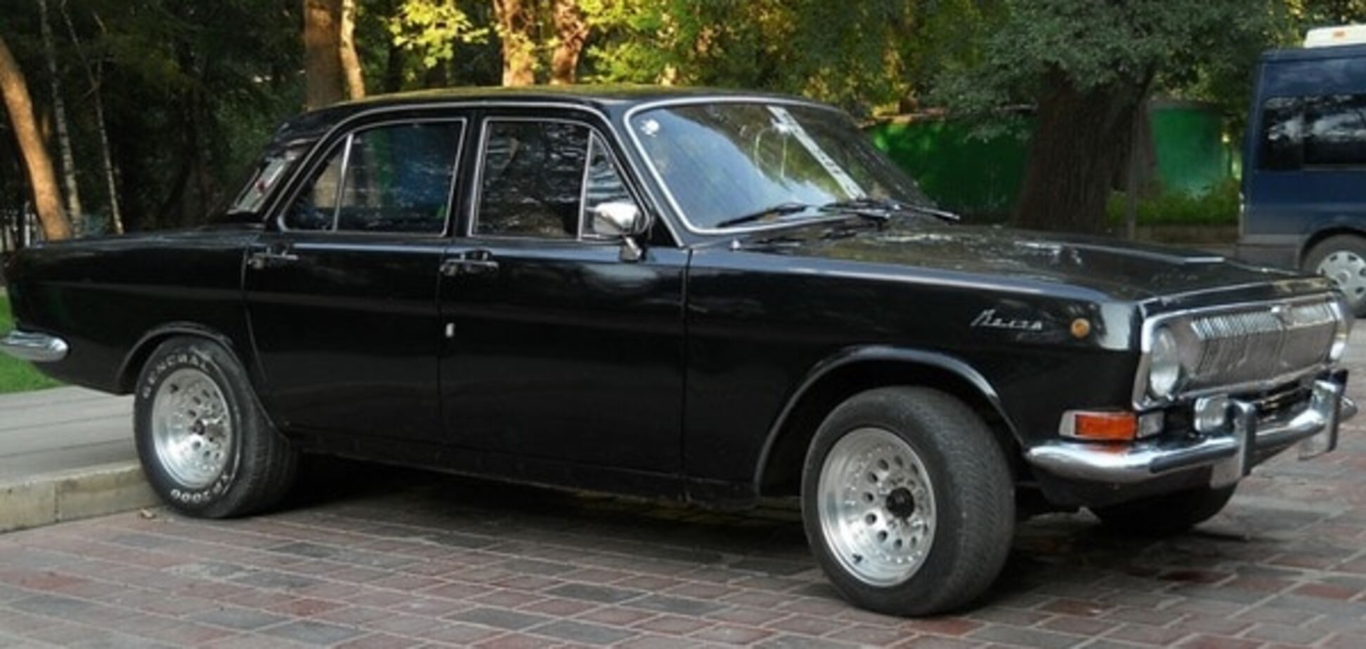 Автомобильная ностальгия: топ-5 редких машин производства СССР