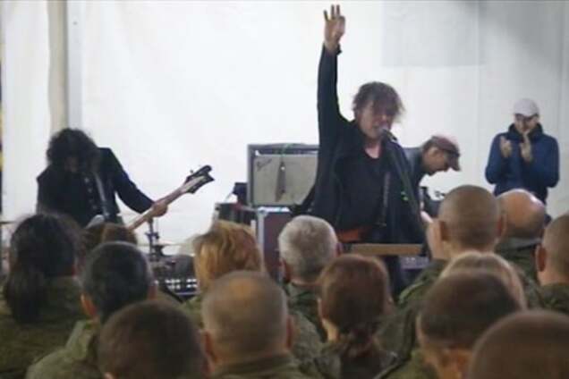 'Придворный музыкант' террористов Самойлов назвал Вакарчука 'опасным карателем'