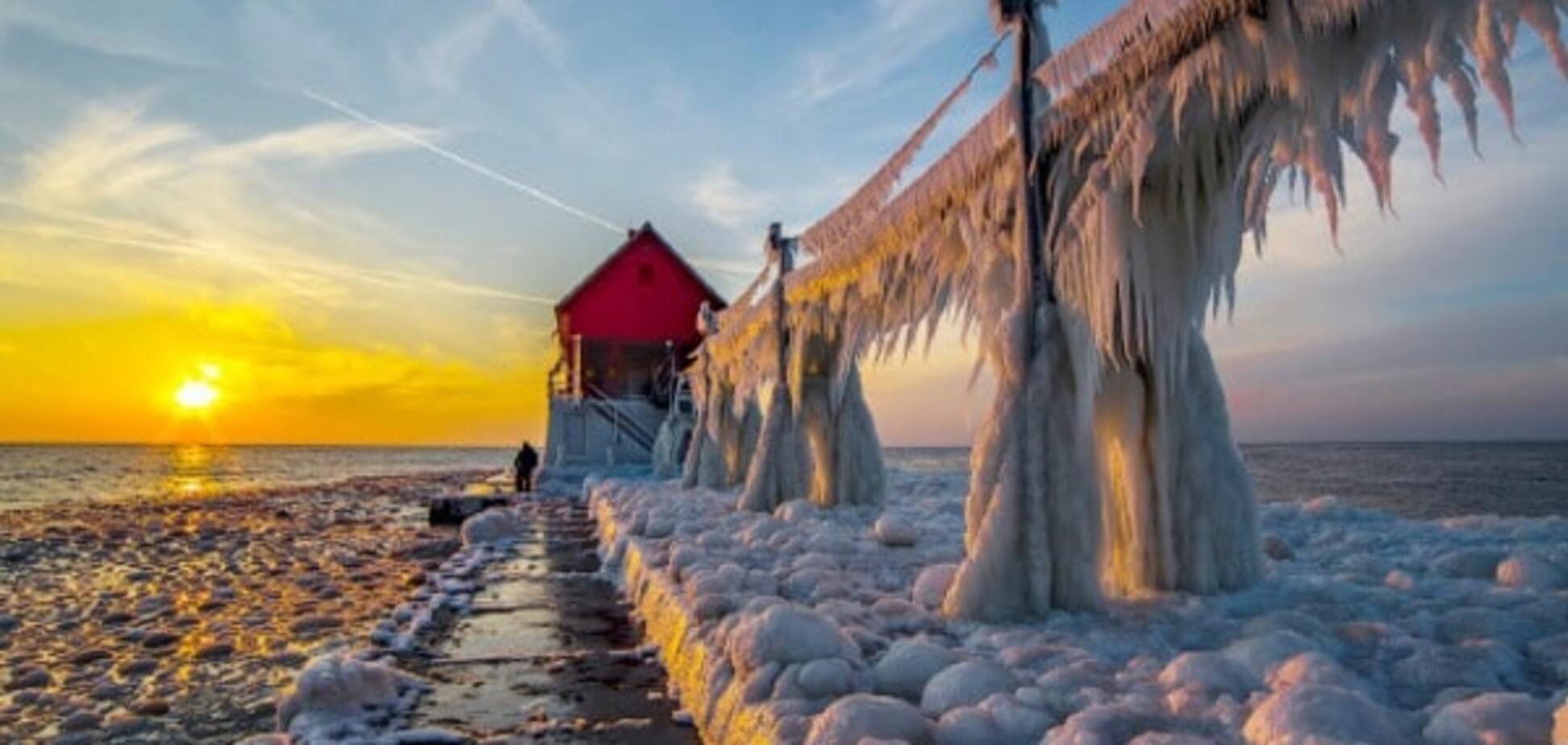 Скованные льдом маяки озера Мичиган: захватывающие дух фото