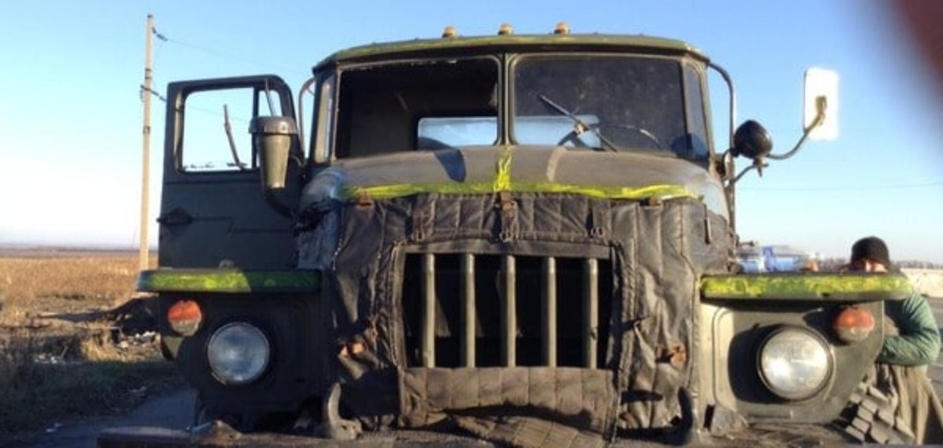 Вибух у Станиці Луганській: УРАЛ із бійцями наскочив на фугас