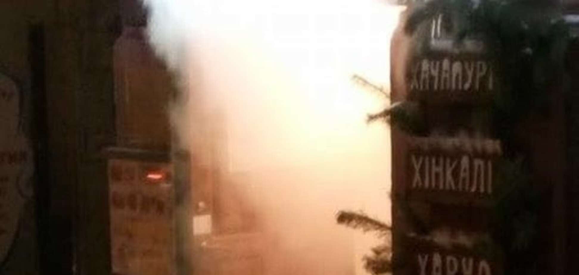 В центре Киева горел ресторан: эвакуировали 30 посетителей