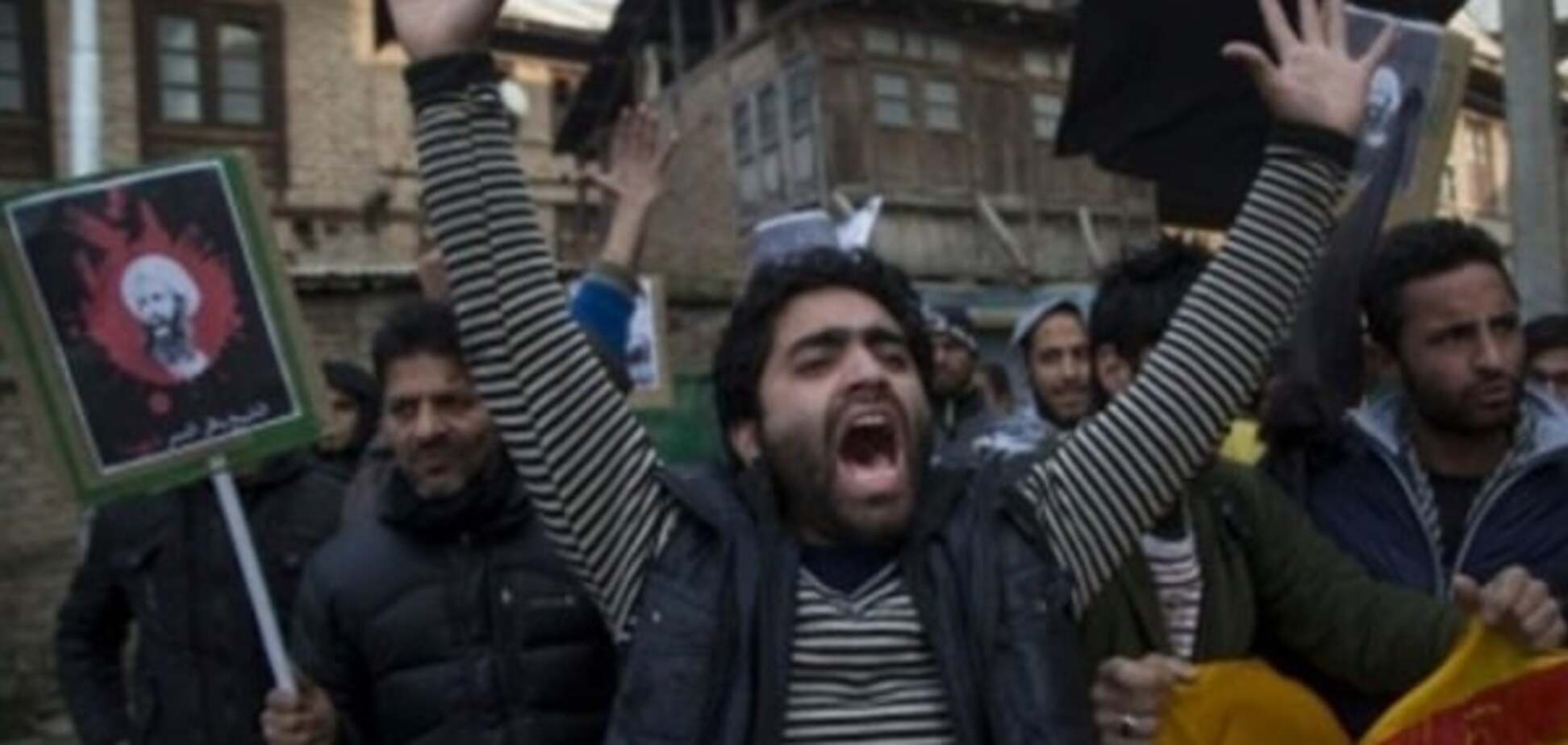 В Иране разъяренная толпа с коктейлями Молотова напала на посольство Саудовской Аравии