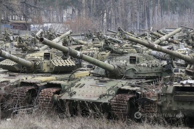 Під Донецьком терористи привели в боєготовність танки і 'Гради'