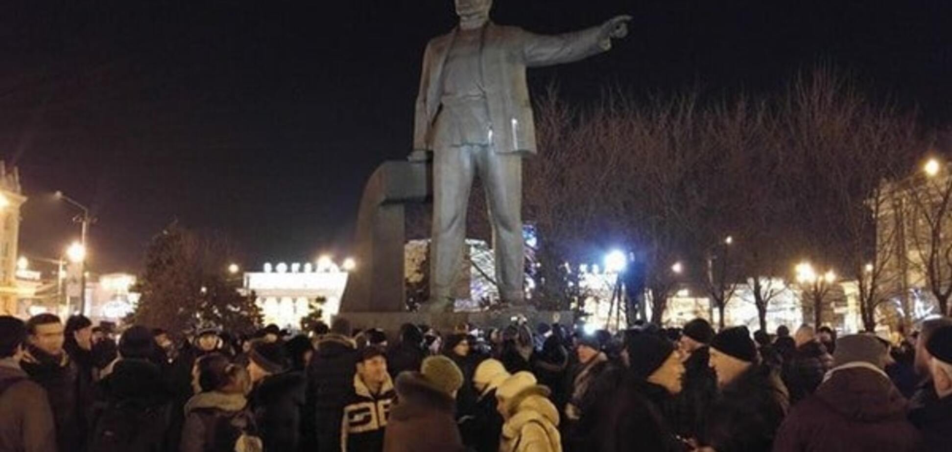 В Днепропетровске завели дело из-за сноса памятника Петровскому