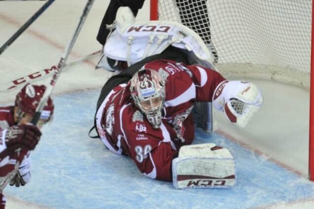 Вратарь совершил сумасшедший сэйв в матче 'Динамо' - ЦСКА: видео спасения