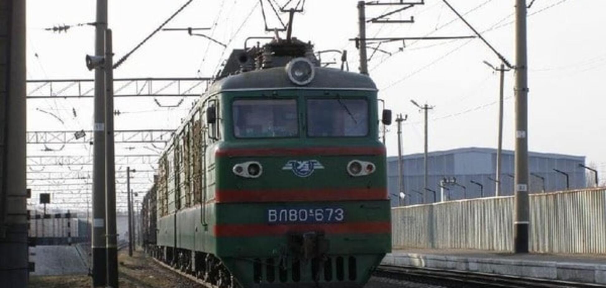 В Киеве с поезда сняли полуживого школьника: получил ожоги