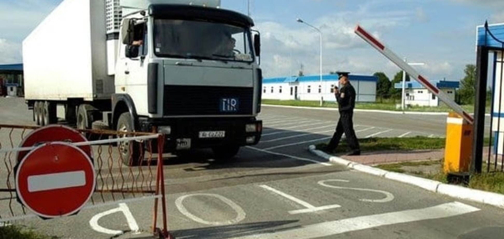 Мининфраструктуры призвало автоперевозчиков не ехать в Россию