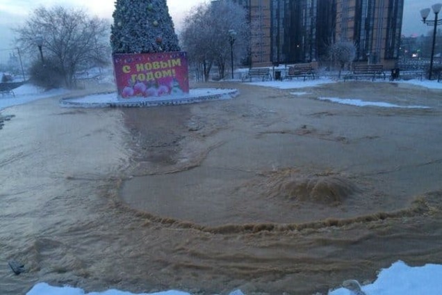 Это кара за Донбасс: соцсети протроллили утонувшую в фекалиях столицу Бурятии. Фото и видеофакт