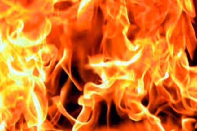 Смертельный пожар: в Киеве загорелась палатка с бездомной