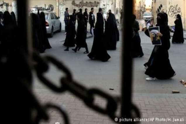 ЗМІ: Бахрейн також припиняє авіасполучення з Іраном