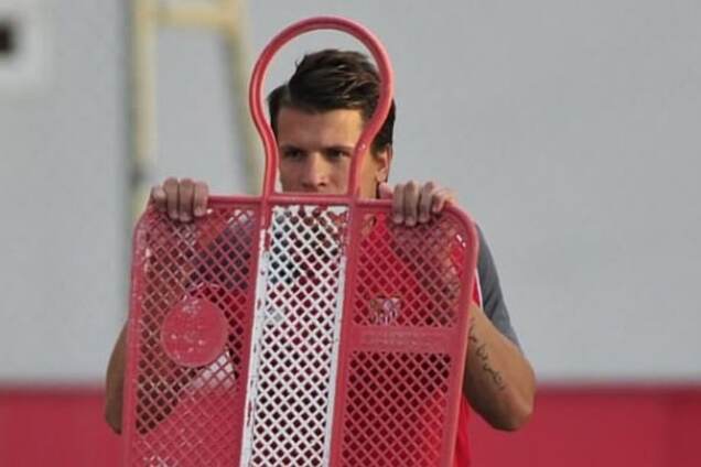 Тренер 'Севильи' назвал 'слабые стороны' Коноплянки