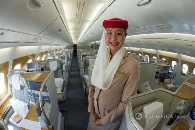 Шипучая кола и грязная вода: стюардессы раскрыли секреты авиаперелетов