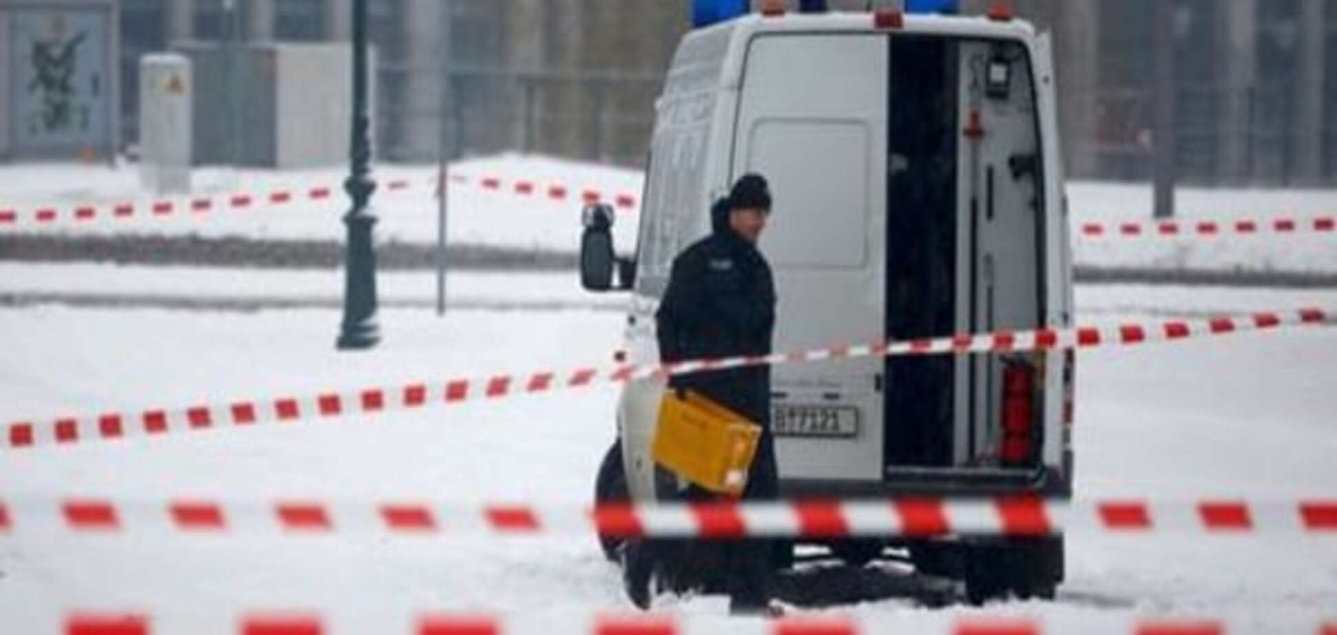 Відомство канцлерки ФРН через підозрілу посилку оточила поліція