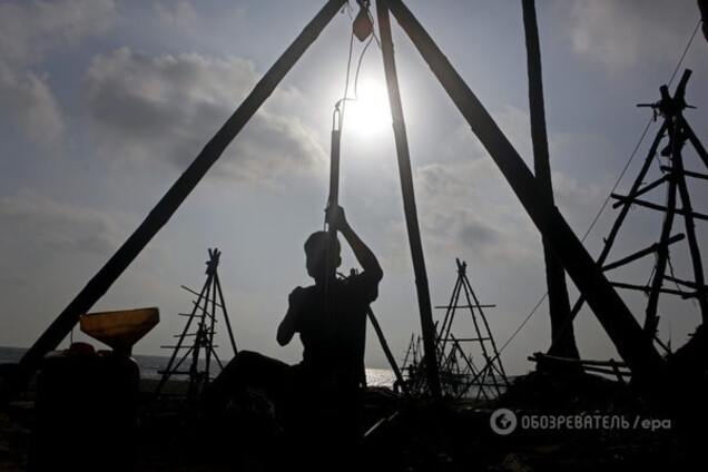 Открытка в Кремль: нефть обвалилась ниже $35