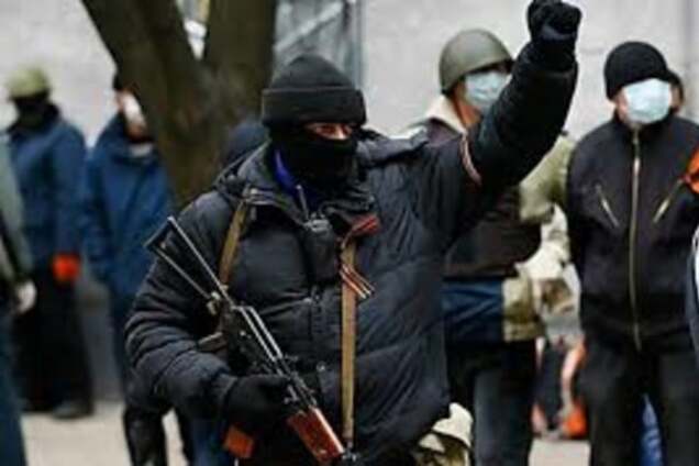 'Наколядовались': пьяные террористы 'ЛНР' палили друг в друга из гранатометов