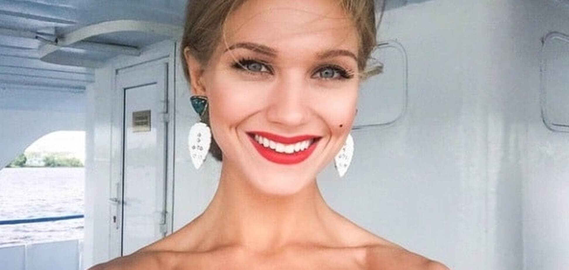 Кристина Асмус выложила чувственный снимок с Харламовым и дочкой