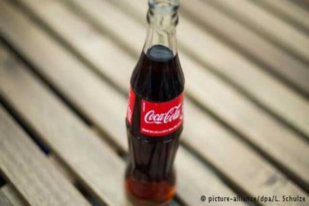 Coca-Cola звинувачує рекламне агентство в інциденті із картою РФ з Кримом