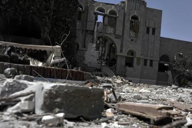 Саудовскую Аравию обвинили в авиаударе по посольству Ирана в Йемене